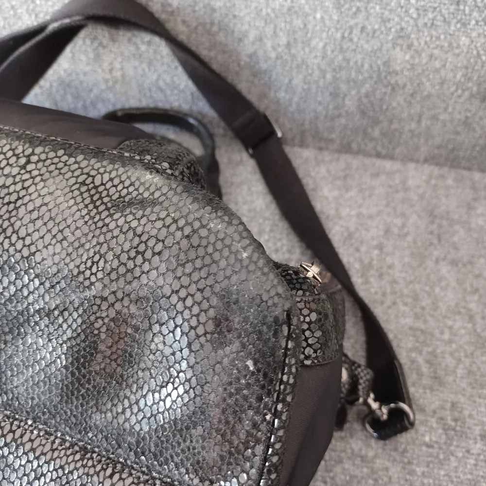 Tory Burch Diaper Bag Shoulder Strap Crossbody Color Black With Changing Pad